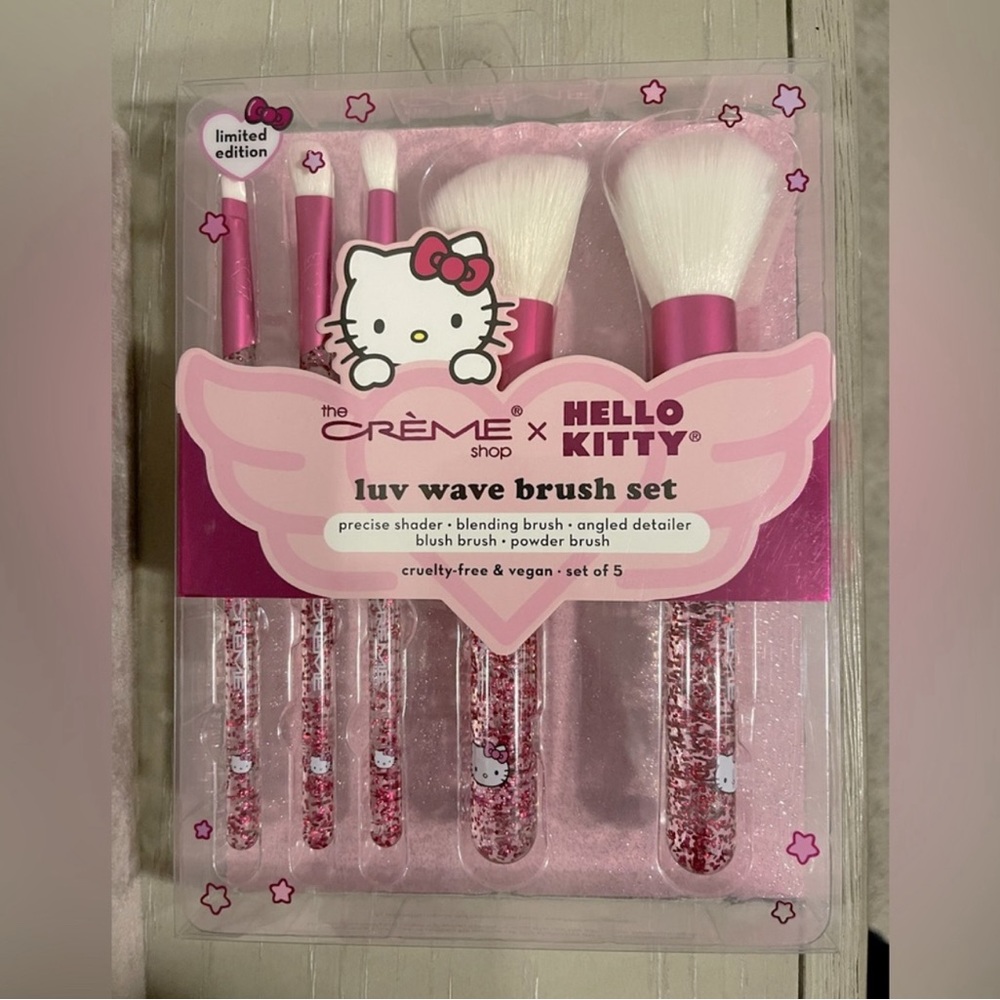 Hello Kitty Makeup Brush Set